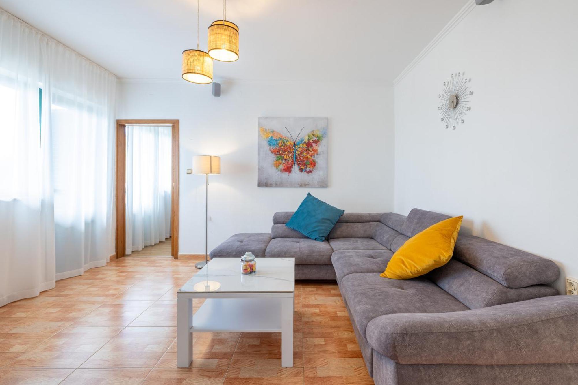 Laura On The First Floor Apartman Makarska