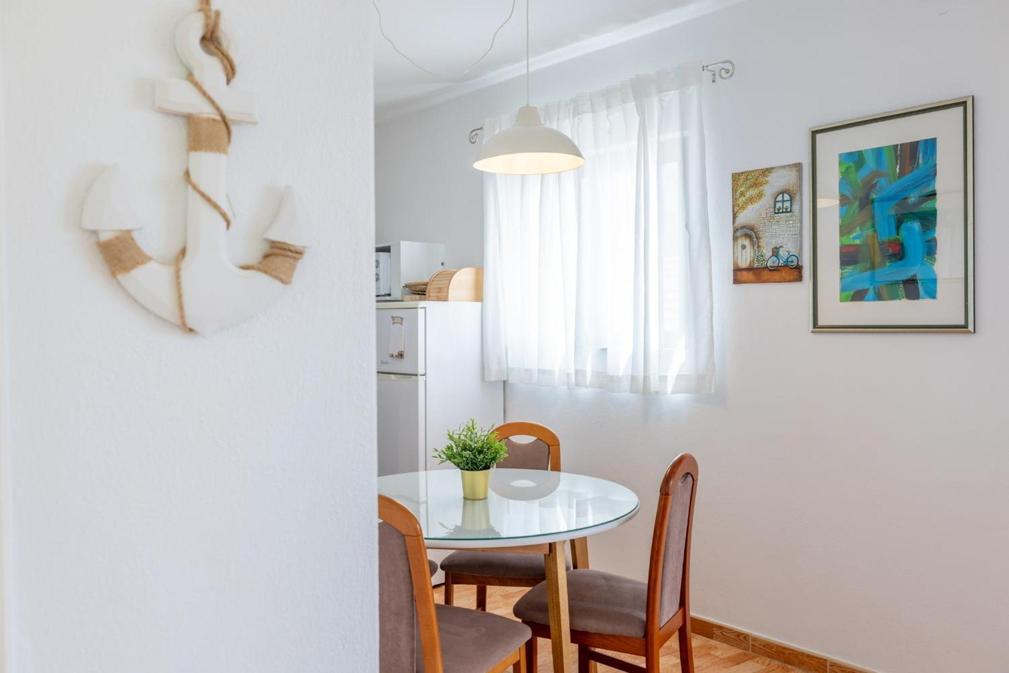 Apartman Laura On The First Floor *